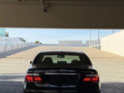 Used 2007 Lexus LS 460 image 10