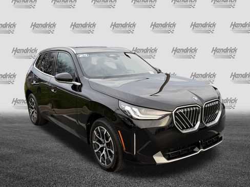 Used 2025 BMW X3 xDrive30i w/ Premium Package image 2