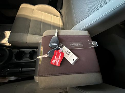 Used 2007 Jeep Wrangler Unlimited Sahara w/ Trailer Tow Group image 9