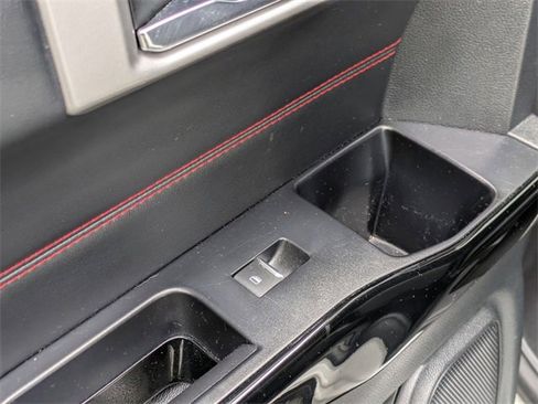 Used 2022 Ford Explorer ST-Line w/ Class IV Trailer Tow Package image 29