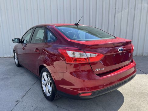 Used 2014 Ford Focus SE w/ SE Winter Package image 5