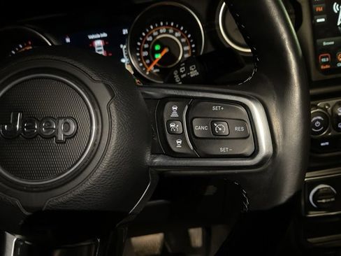 Used 2019 Jeep Wrangler Unlimited Sahara w/ Quick Order Package 24M Moab image 10