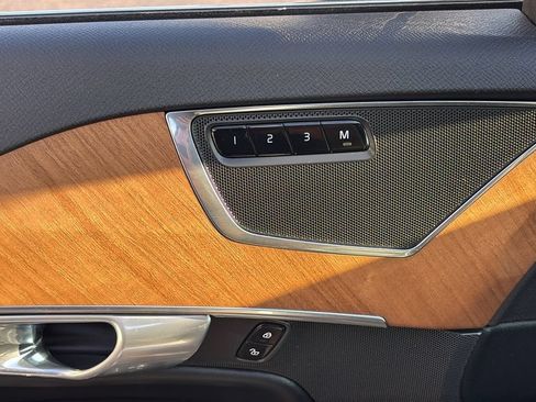 Certified 2024 Volvo XC90 B5 Plus w/ Protection Package AWD/4WD image 11