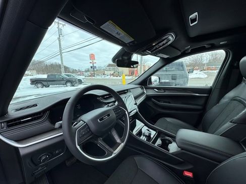 New 2026 Jeep Grand Cherokee Altitude image 49
