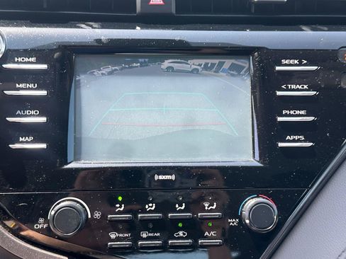 Used 2020 Toyota Camry LE FWD image 21