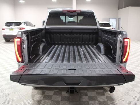 Used 2025 GMC Sierra 2500 Denali image 12