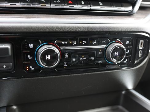 Certified 2024 Chevrolet Silverado 3500 LTZ w/ LTZ Premium Package image 32