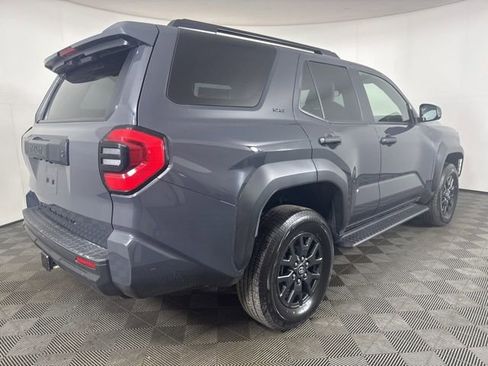 Used 2025 Toyota 4Runner SR5 AWD/4WD image 3