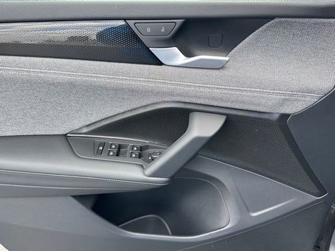 Certified 2025 Volkswagen Tiguan S AWD/4WD image 19
