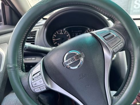 Used 2015 Nissan Altima 2.5 SV w/ Convenience Package FWD image 7