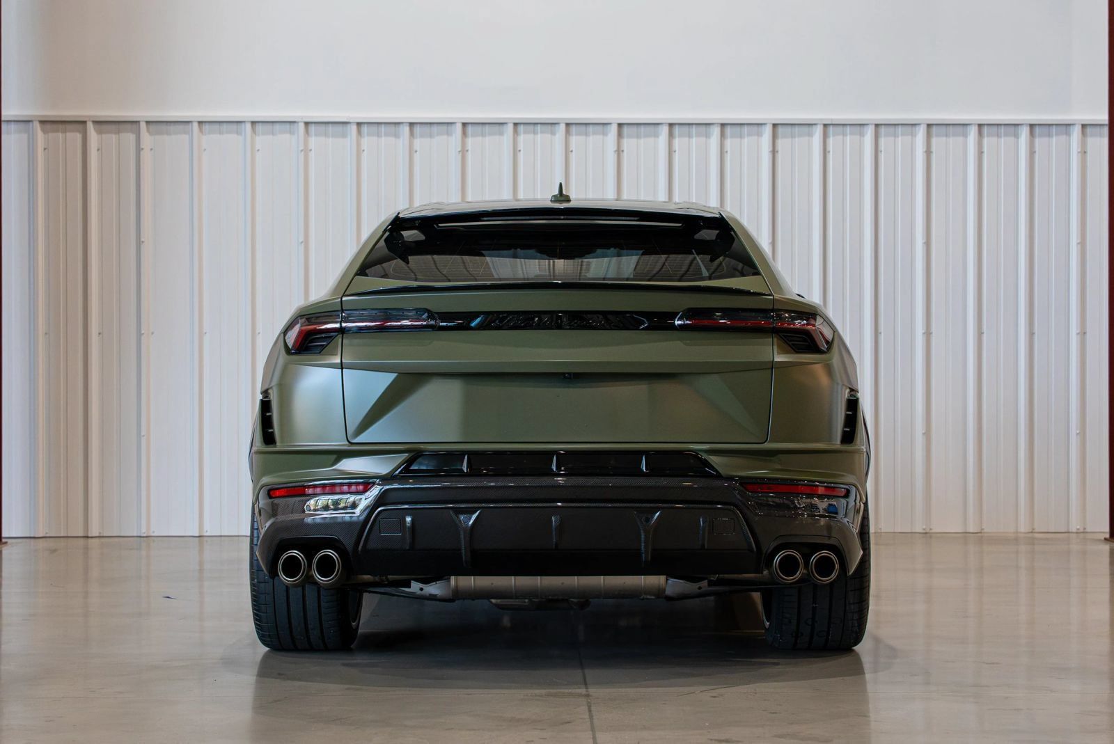 Used 2023 Lamborghini Urus Performante AWD/4WD image 19
