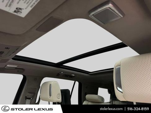 Used 2023 Cadillac Escalade Sport Platinum w/ LPO, ONYX Package AWD/4WD image 28
