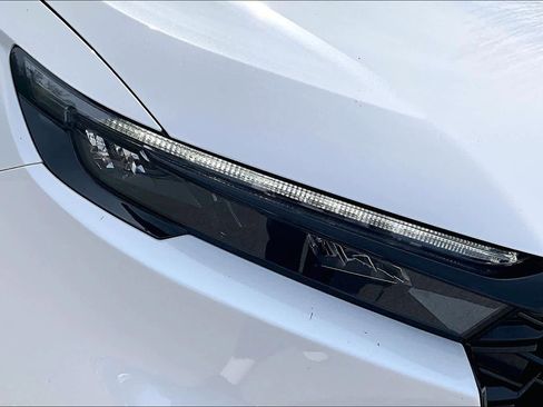 Used 2025 Honda CR-V Sport-L image 29