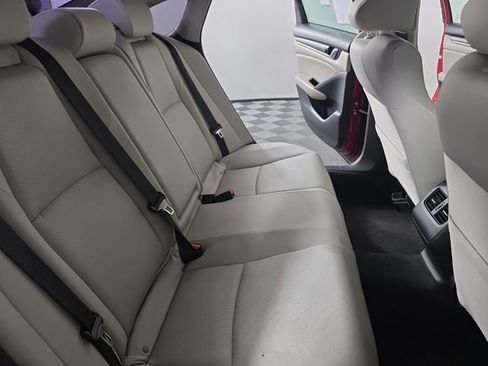 Used 2018 Honda Accord EX image 35