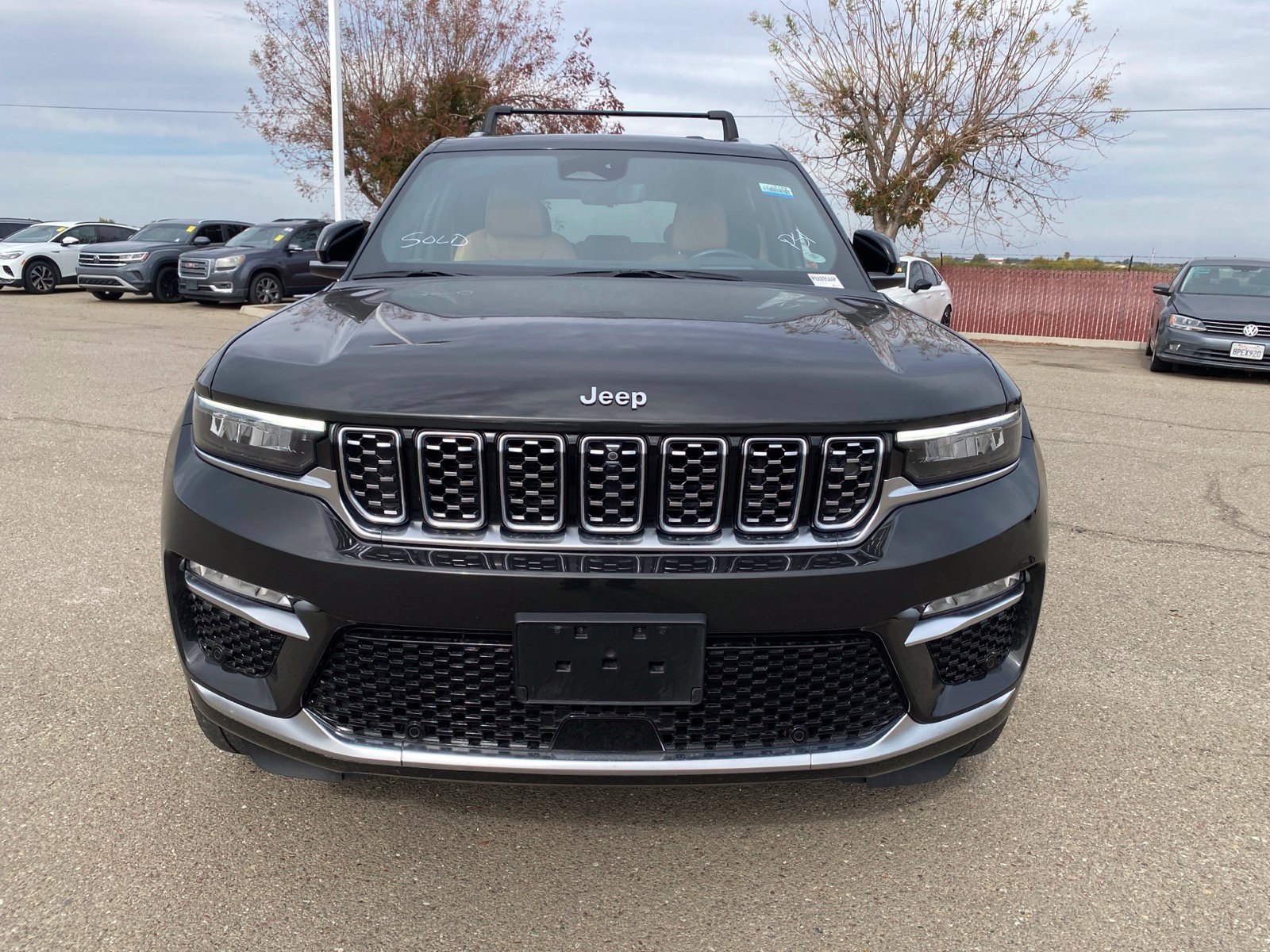 Used 2023 Jeep Grand Cherokee Summit AWD/4WD image 3
