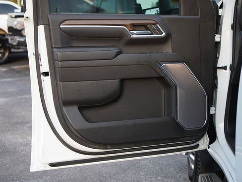 Used 2024 Chevrolet Silverado 3500 High Country w/ Technology Package image 50