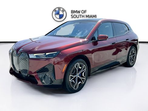 Used 2024 BMW iX xDrive50 w/ Sport Package AWD/4WD image 3