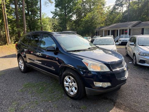 Used 2011 Chevrolet Traverse LS FWD image 7