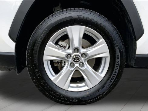 Used 2021 Toyota RAV4 LE AWD/4WD image 33