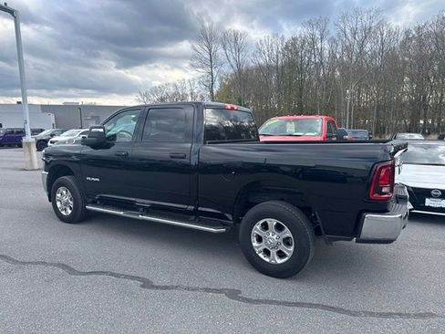 Used 2025 RAM 2500 Big Horn AWD/4WD image 11