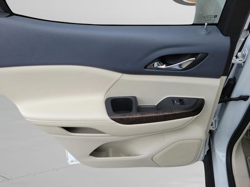 Used 2021 GMC Acadia Denali w/ Denali Technology Package image 32