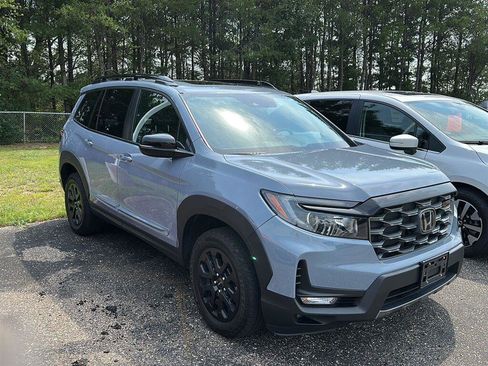 Used 2023 Honda Passport TrailSport image 15