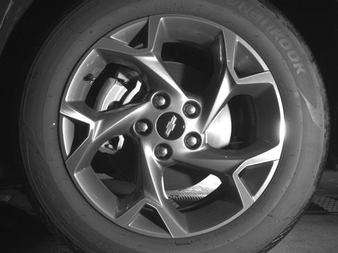 Used 2025 Chevrolet Trax LT w/ LT Convenience Package image 12