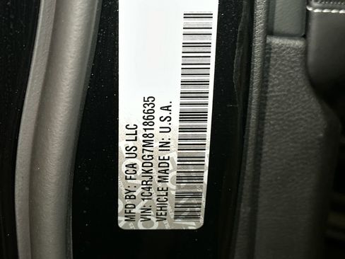 Used 2021 Jeep Grand Cherokee L Overland w/ Luxury Tech Group IV image 38