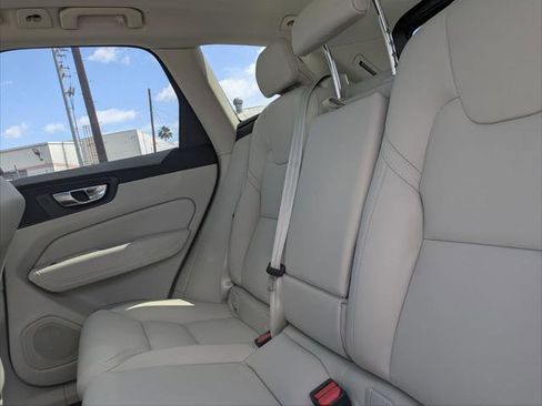 New 2026 Volvo XC60 B5 Ultra w/ Protection Package Premier AWD/4WD image 12