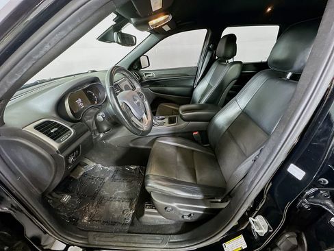 Used 2021 Jeep Grand Cherokee Laredo X image 15