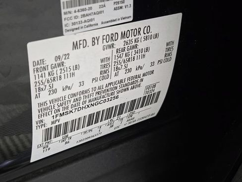 Certified 2022 Ford Explorer XLT RWD image 28