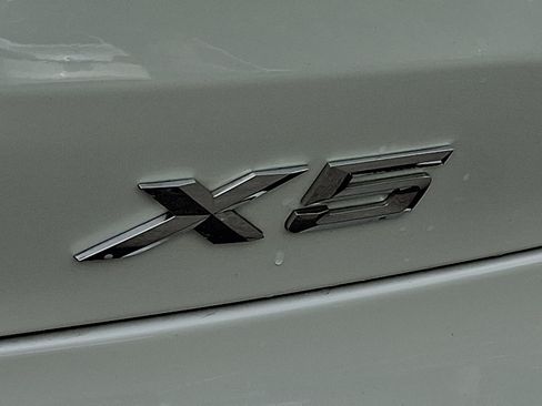 Used 2024 BMW X5 xDrive40i w/ Premium Package AWD/4WD image 33