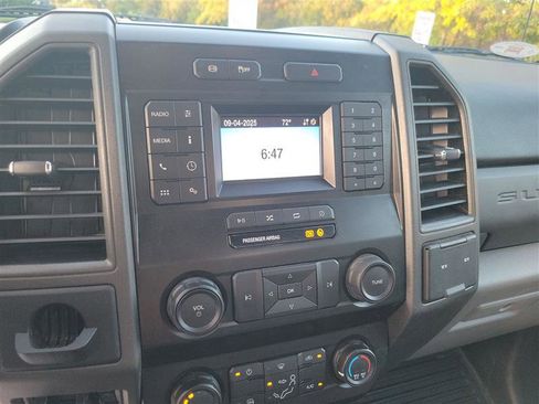 Used 2020 Ford F250 XL w/ Power Equipment Group image 13