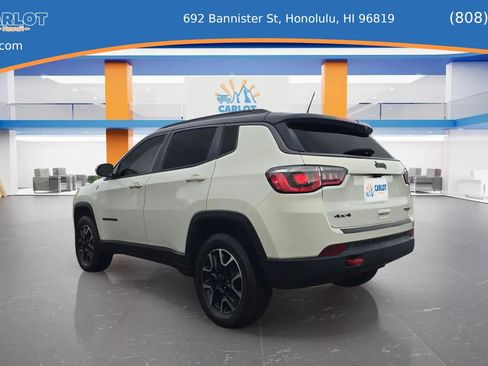 Used 2019 Jeep Cherokee Trailhawk AWD/4WD image 6