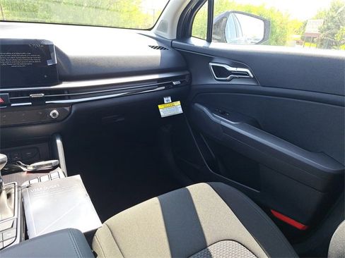 New 2026 Kia Sportage LX w/ LX Convenience Package image 17