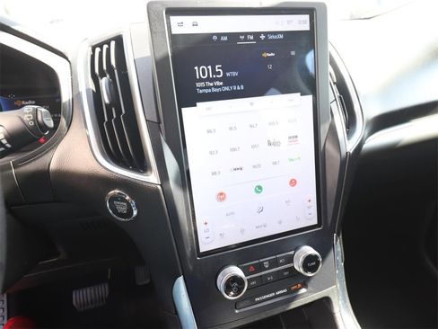 Certified 2022 Ford Edge Titanium image 17