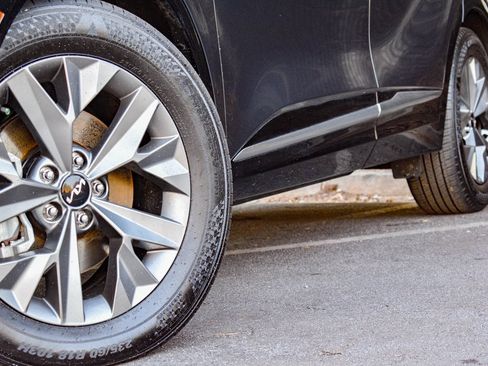 Used 2023 Kia Sportage SX image 5