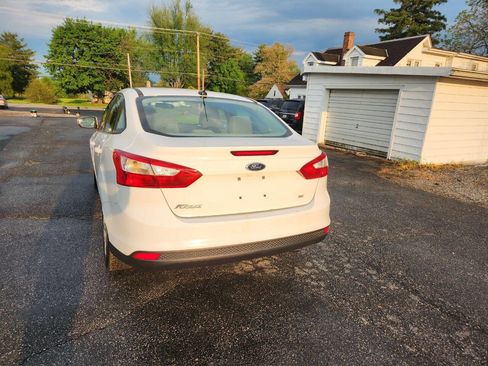 Used 2012 Ford Focus SE FWD image 8