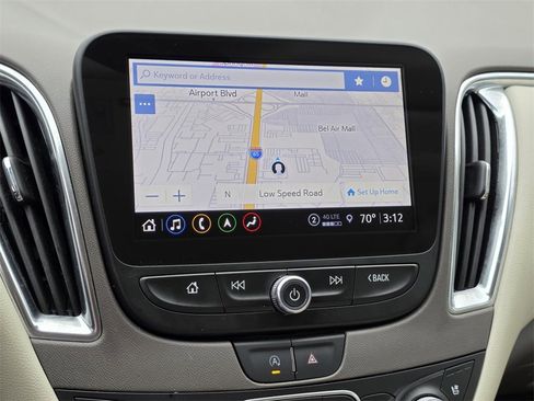 Used 2024 Chevrolet Malibu LT image 12