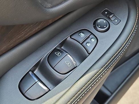 Certified 2024 Nissan Murano Platinum image 24