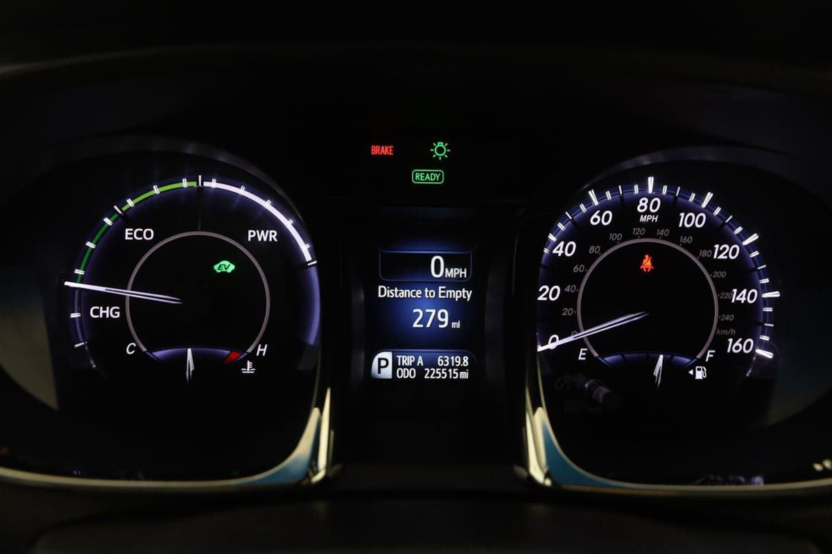 Used 2014 Toyota Avalon Limited w/ Technology Package FWD image 17
