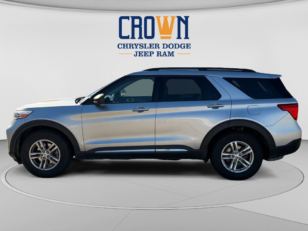 Used 2021 Ford Explorer XLT w/ Equipment Group 202A AWD/4WD image 6