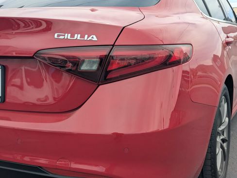 Used 2020 Alfa Romeo Giulia RWD image 5