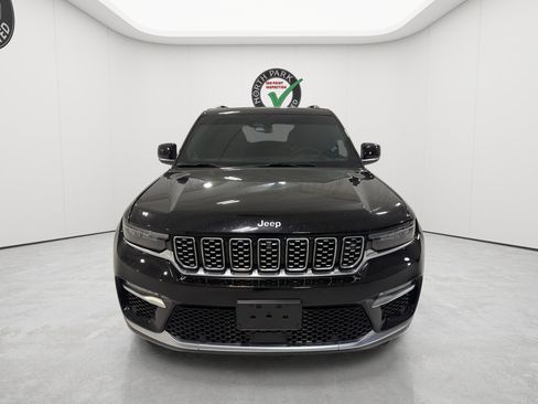 Used 2023 Jeep Grand Cherokee Summit AWD/4WD image 8
