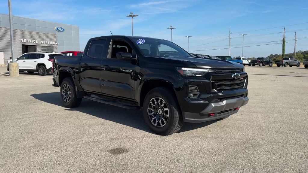 Used 2023 Chevrolet Colorado Z71 w/ Advanced Trailering Package AWD/4WD image 25