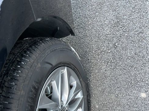 Used 2025 Toyota Sienna XLE image 25