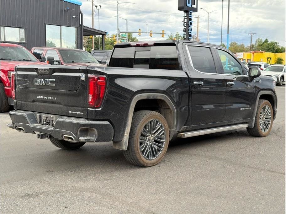 Used 2022 GMC Sierra 1500 Denali Ultimate AWD/4WD image 3