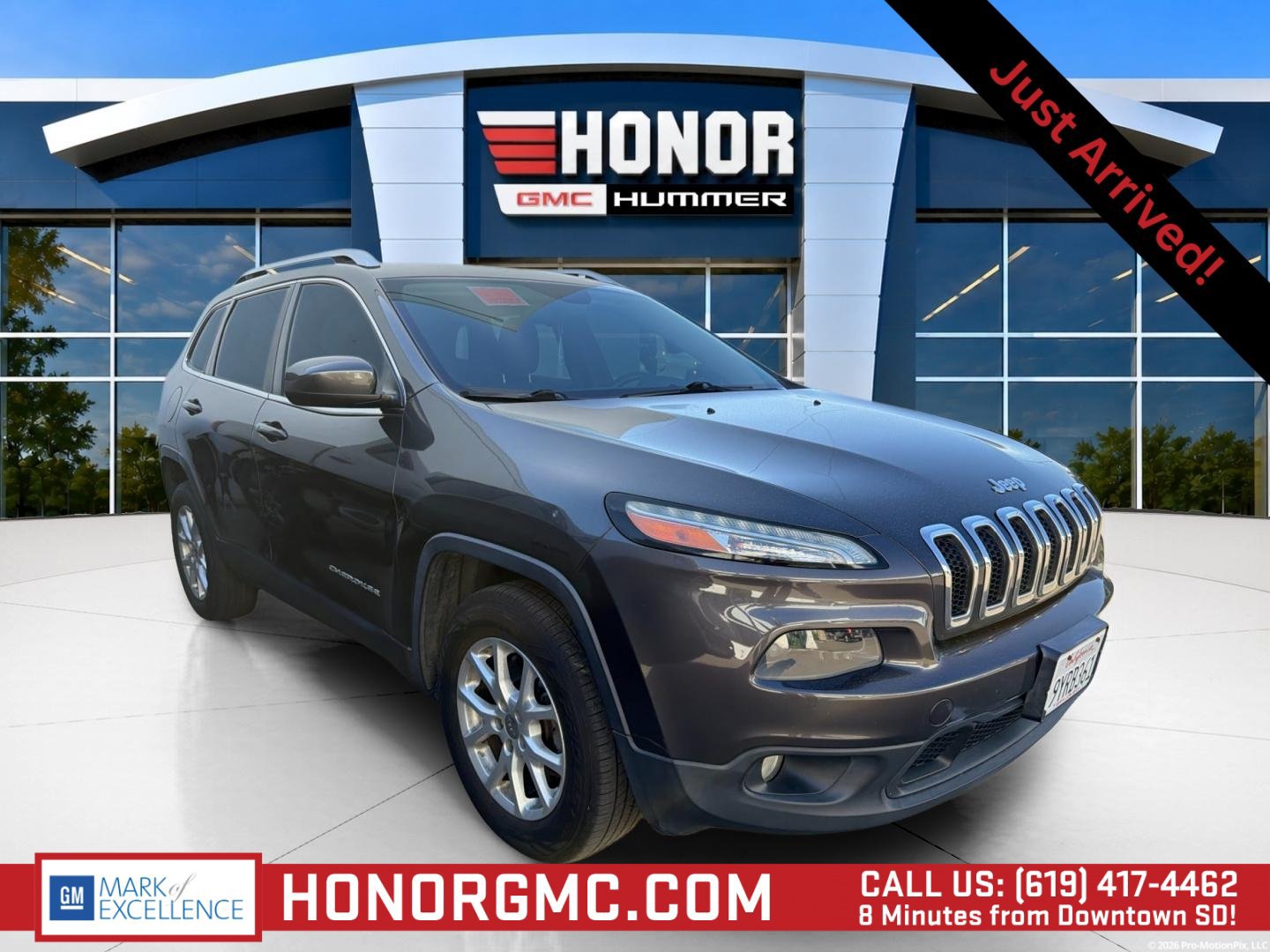 Used 2014 Jeep Cherokee Latitude w/ Comfort/Convenience Group AWD/4WD image 1