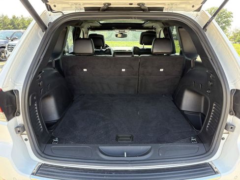 Used 2022 Jeep Grand Cherokee Limited AWD/4WD image 29
