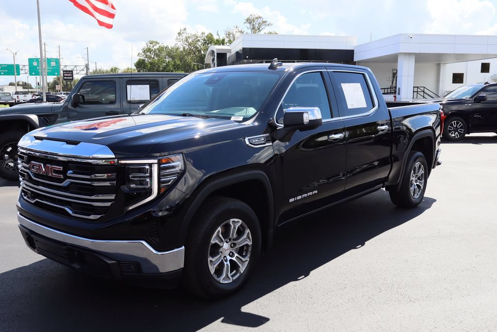 Certified 2025 GMC Sierra 1500 SLT RWD image 5